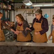 [喜剧] 母爱食堂 Nonnas  [文斯·沃恩/苏珊·萨兰登][高清下载]