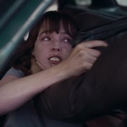 [历史/剧情] 她行走于黑暗中 Un fantasma en la batalla  [苏珊娜·阿巴图纳·戈麦斯/劳尔·阿雷瓦洛][高清下载]