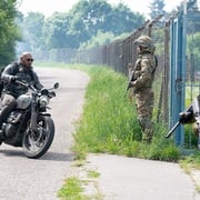 余烬夺宝 Afterburn 剧照