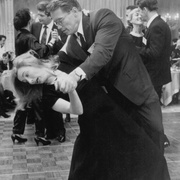 [爱情/喜剧] 魔鬼二世 Junior  [阿诺·施瓦辛格/丹尼·德维托][蓝光/高清1080p/4K下载]