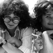 [喜剧] 女朋友 Girlfriends  [梅勒妮·梅隆/埃里·瓦拉赫][蓝光/高清1080p/4K下载]