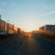 杀出魔鬼镇 The Town That Dreaded Sundown 剧照