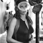 [悬疑/惊悚] 深深深 The Deep  [罗伯特·肖/杰奎琳·比塞特][蓝光/高清1080p/4K下载]