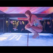 [歌舞/纪录片] 泰勒·斯威夫特：时代巡回演唱会，一个时代的结束 Taylor Swift | The Eras Tour | The End of an Era  [泰勒·斯威夫特/塞布丽娜·卡彭特][蓝光/高清1080p/4K下载]