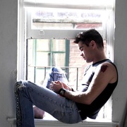 [同性/爱情] 天涯家园 A Home at the End of the World  [Andrew Chalmers/瑞恩·唐洛胡][蓝光/高清1080p/4K下载]