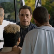 铁拳威龙 We Die Young 剧照