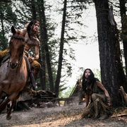 [恐怖/动作] 铁血战士：狩猎 Prey  [安伯·明迪桑德/达寇塔·比弗][蓝光/高清1080p/4K下载]