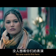 [爱情/喜剧] 偷心响叮当 Jingle Bell Heist  [奥利维亚·霍尔特/康纳·斯温德尔][蓝光/高清1080p/4K下载]