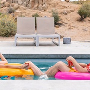 [爱情/喜剧] 棕榈泉 Palm Springs  [安迪·萨姆伯格/克里斯汀·米利欧缇][蓝光/高清1080p/4K下载]