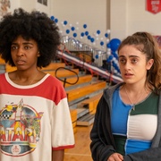 [同性/喜剧] 垫底俱乐部 Bottoms  [瑞秋·塞诺特/阿尤·艾德维利][蓝光/高清1080p/4K下载]