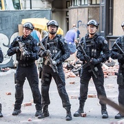 [惊悚/动作] 反恐特警组 第二季 S.W.A.T. Season 2  [吉恩·法贝尔/赛·甘德沃尔][蓝光/高清1080p/4K下载]