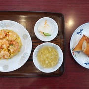 [剧情] 各自孤独的美食家 それぞれの孤独のグルメ  [松重丰/太田光][蓝光/高清1080p/4K下载]