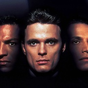 [犯罪/动作] 黑帮悍将 Bound by Honor  [戴米恩·查帕/杰西·博雷格][蓝光/高清1080p/4K下载]