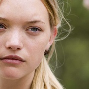 [剧情] 黑气球 The Black Balloon  [瑞斯·维克菲尔德/托妮·科莱特][蓝光/高清1080p/4K下载]