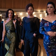 [惊悚/恐怖] 黄蜂 第一季 Yellowjackets Season 1  [梅兰妮·林斯基/托妮·赛普里斯][蓝光/高清1080p/4K下载]