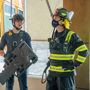 [惊悚/动作] 紧急呼救 第四季 9-1-1 Season 4  [安吉拉·贝塞特/彼得·克劳斯][蓝光/高清1080p/4K下载]