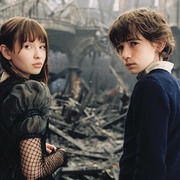 [喜剧/冒险] 雷蒙·斯尼奇的不幸历险 Lemony Snicket's A Series of Unfortunate Events  [金·凯瑞/连姆·艾肯][蓝光/高清1080p/4K下载]