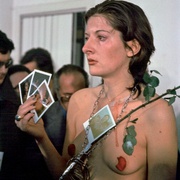 [传记/纪录片] 玛丽娜·阿布拉莫维奇：艺术家在场 Marina Abramović: The Artist Is Present  [玛丽娜·阿布拉莫维奇/乌雷][蓝光/高清1080p/4K下载]