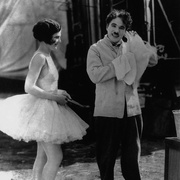 [爱情/喜剧] 马戏团 The Circus  [阿尔·欧内斯特·加西亚/梅尔纳·肯尼迪][蓝光/高清1080p/4K下载]