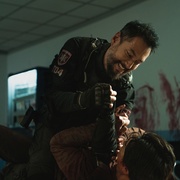 [恐怖/动作] 尸杀泰拳 ปากกัด ตีนถีบ  [约翰尼·安丰/娜塔妮查·纳瓦塔纳瓦尼][蓝光/高清1080p/4K下载]