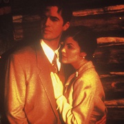 [惊悚/犯罪] 双峰  第二季 Twin Peaks Season 2  [凯尔·麦克拉克伦/迈克尔·昂吉恩][蓝光/高清1080p/4K下载]