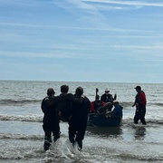 [音乐/喜剧] 瓦利斯岛的歌谣 The Ballad of Wallis Island  [蒂姆·凯/汤姆·巴斯登][蓝光/高清1080p/4K下载]