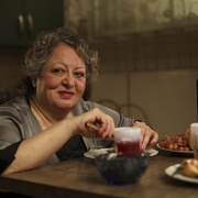 [喜剧] 我最喜欢的蛋糕 کیک محبوب من  [莉莉·法哈德普尔/埃斯梅尔·梅赫拉比][蓝光/高清1080p/4K下载]