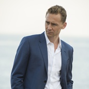 [惊悚/动作] 夜班经理 第一季 The Night Manager Season 1  [汤姆·希德勒斯顿/休·劳瑞][蓝光/高清1080p/4K下载]