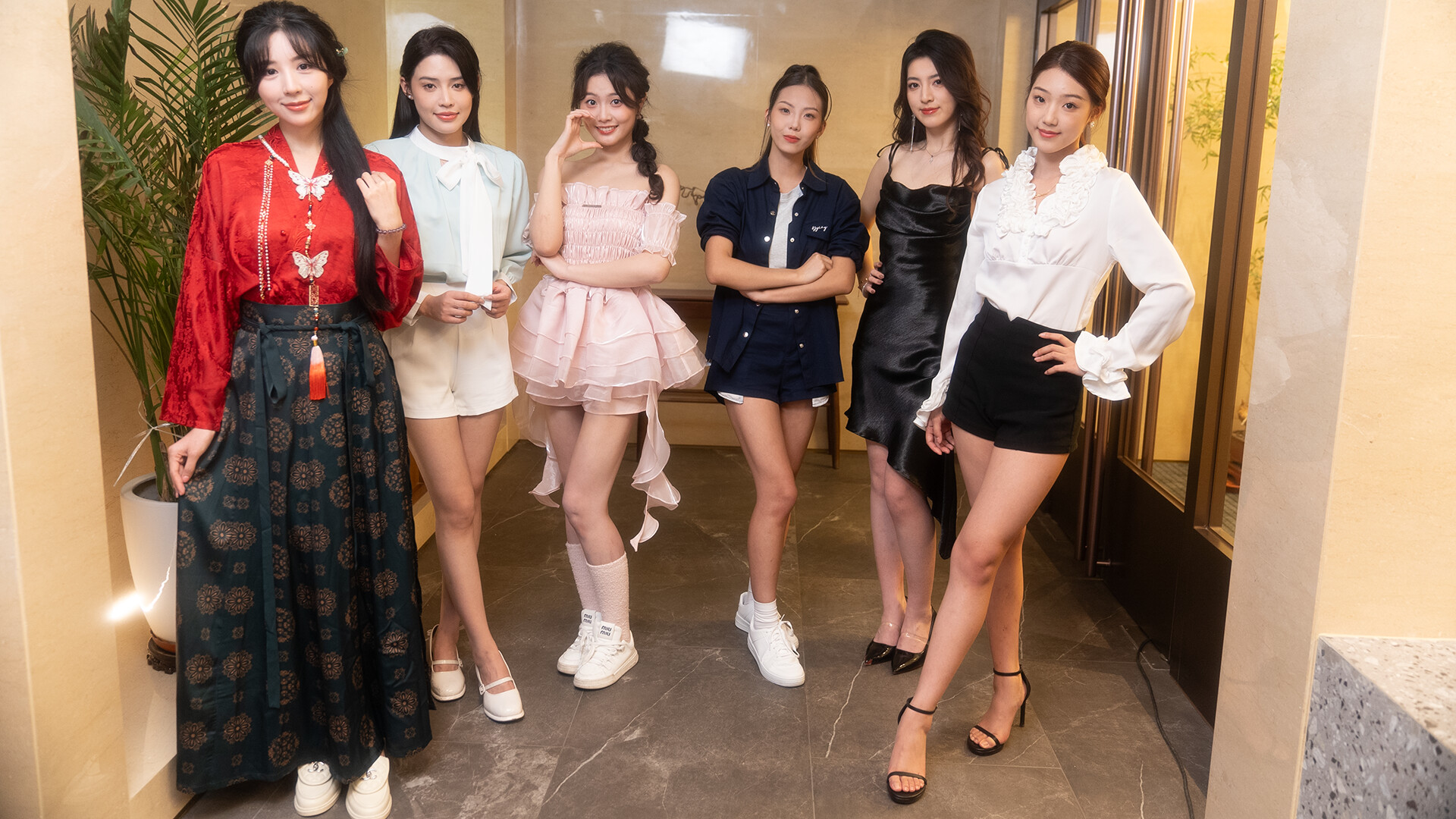 世界小姐养成日记 Miss World|官方中文|Build.20413760+全开章节存档+全DLC|解压即撸|