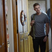 [动作/惊悚] 不速之客 The Guest  [丹·史蒂文斯/麦卡·梦露][蓝光/高清1080p/4K下载]