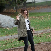 [喜剧] 克罗索巨兽 Colossal  [安妮·海瑟薇/丹·史蒂文斯][蓝光/高清1080p/4K下载]