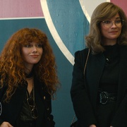 [喜剧/冒险] 轮回派对 第二季 Russian Doll Season 2  [娜塔莎·雷昂/安妮·墨菲][蓝光/高清1080p/4K下载]