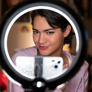 [喜剧/同性] 魅力四射 Glamorous  [金·凯特罗尔/本·J·皮尔斯][蓝光/高清1080p/4K下载]