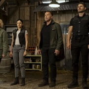 [动作/惊悚] 面目全非 第二季 FUBAR Season 2  [阿诺·施瓦辛格/莫妮卡·巴巴罗][蓝光/高清1080p/4K下载]