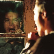 [恐怖/惊悚] 千疮百孔 Bug  [艾什莉·贾德/小哈里·康尼克][蓝光/高清1080p/4K下载]