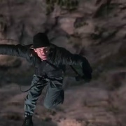 [动作/惊悚] 潜龙轰天2 Under Siege 2: Dark Territory  [史蒂文·席格/埃里克·博高森][蓝光/高清1080p/4K下载]