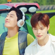 [爱情/同性] 拖拉机承载的爱情 트랙터는 사랑을 싣고  [金冠洙/尹道振][蓝光/高清1080p/4K下载]