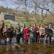 [喜剧] 万物生灵 第四季 All Creatures Great and Small Season 4  [尼古拉斯·瑞夫/萨缪尔·韦斯特][蓝光/高清1080p/4K下载]