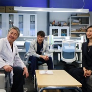 [爱情] 小圆26岁，在做实习医生！ まどか26歳、研修医やってます！  [芳根京子/铃木伸之][蓝光/高清1080p/4K下载]