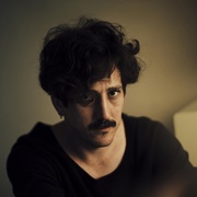 [喜剧] 诗人 Un Poeta  [乌贝马尔·里奥斯/蕾韦卡·安德拉德][蓝光/高清1080p/4K下载]